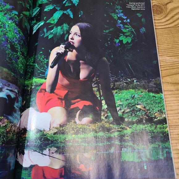 Olivia Rodrigo Special Time Special Edition magazine - Picture 2 of 5